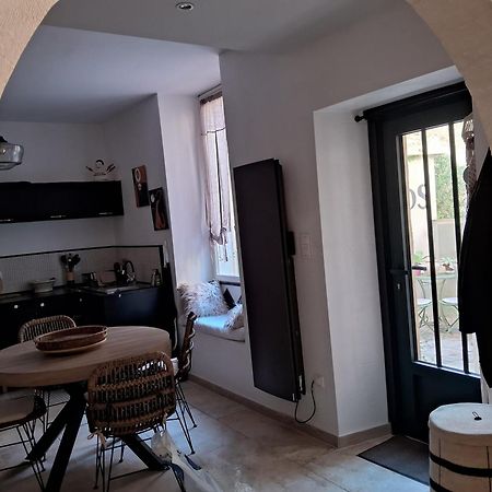 Le Clos Du Rouet Tarascon Eksteriør billede